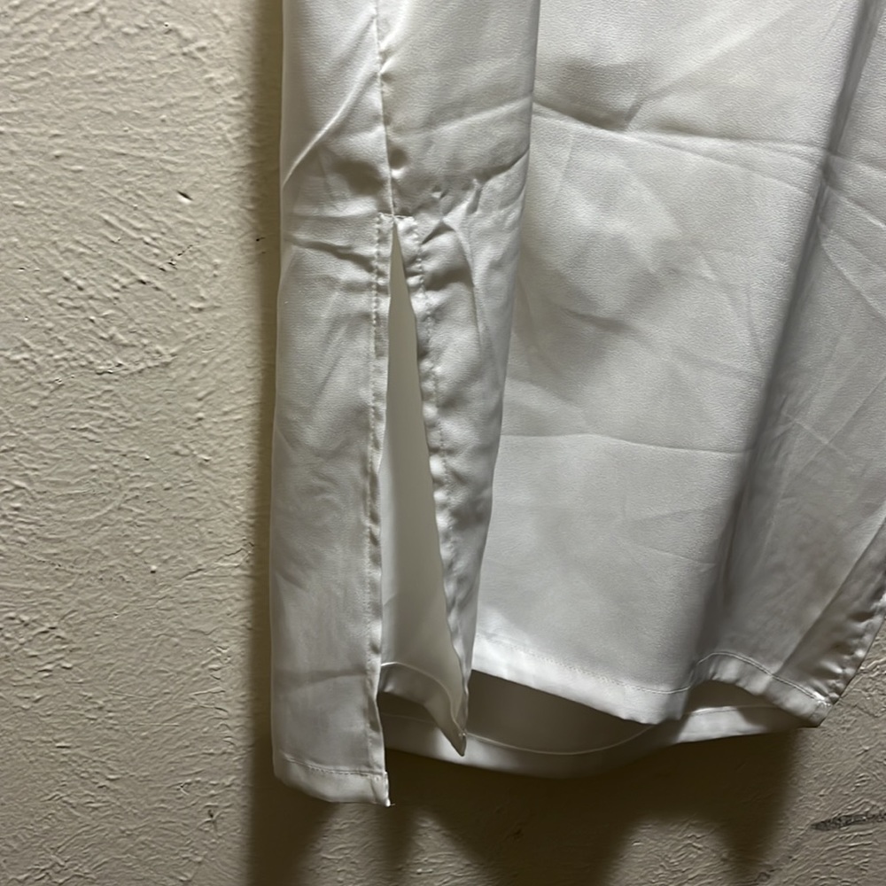 White dress - Picture 5 of 5